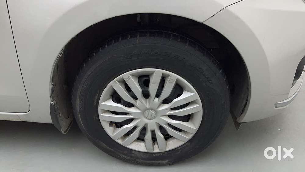 Maruti Suzuki Dzire 1.2 Vxi Amt, 2018, Petrol
