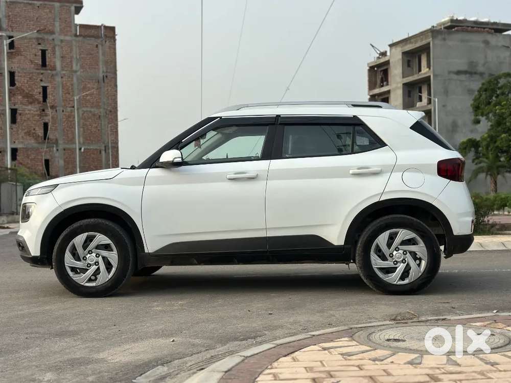 Hyundai Venue 1.2 2021 Km Driven 57000