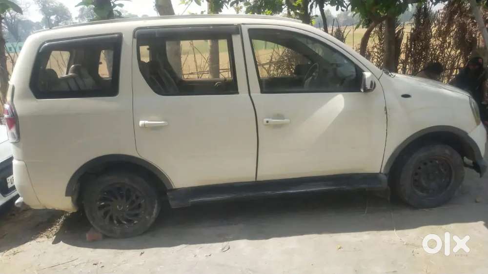 Mahindra Xylo 2014