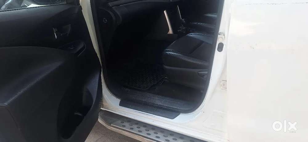 Toyota Innova Crysta 2019