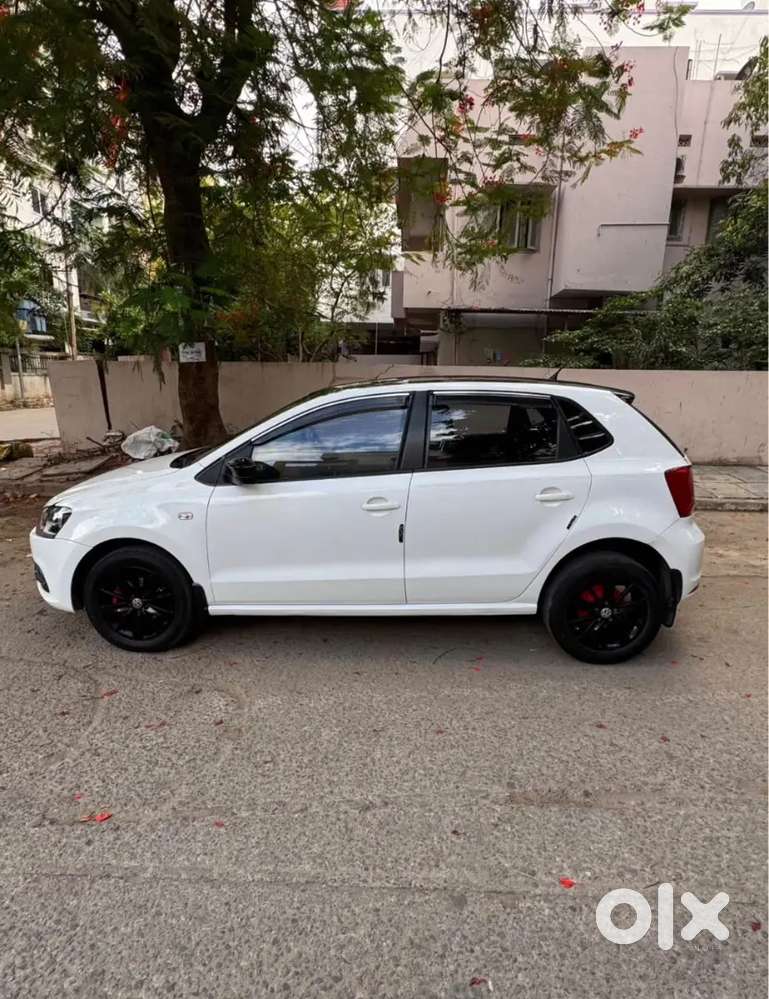 Volkswagen Polo 2015 Manual Year
