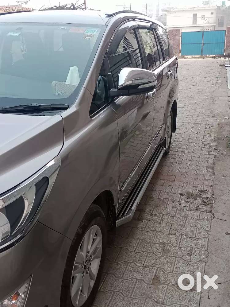 Toyota Innova Crysta 2017 Diesel 95000 Km Driven