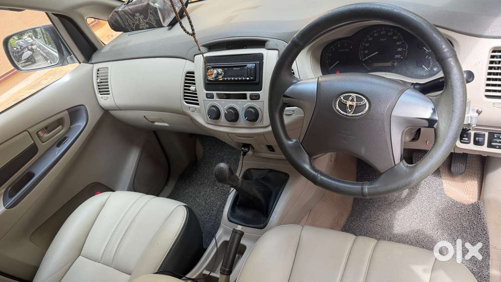 Toyota Innova 2012 Model