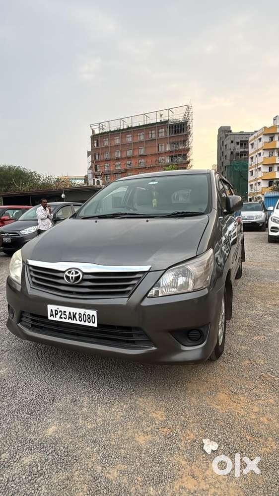 Toyota Innova 2.5 G (diesel) 8 Seater, 2012, Diesel