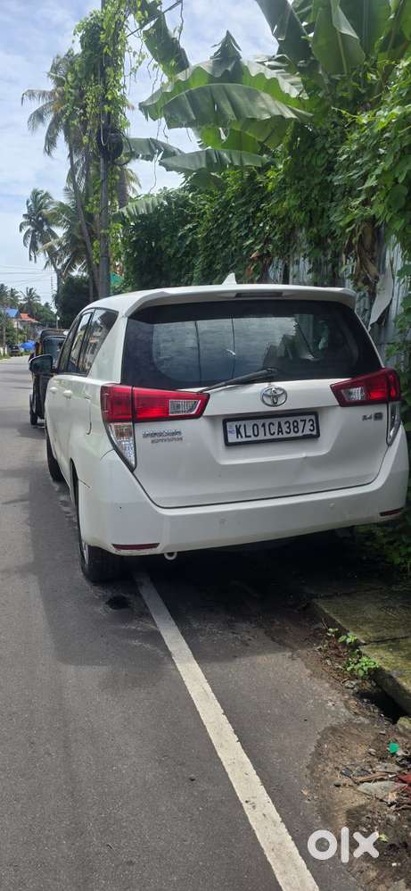 Toyota Innova Crysta 2.4 G Mt 8s, 2017, Diesel