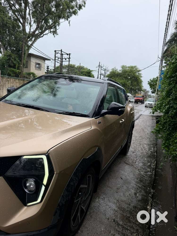 Mahindra Xuv 3xo Ax7 L At Tgdi 2025