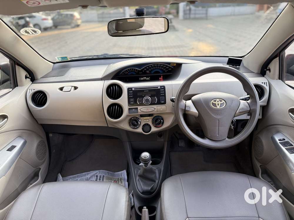 Toyota Etios Liva V, 2015, Petrol