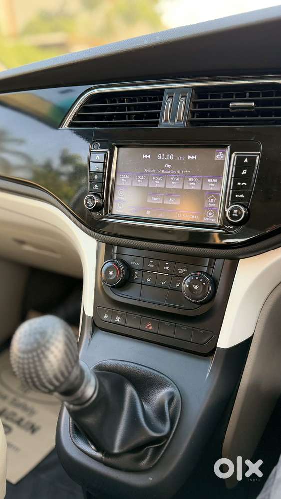 Mahindra Marazzo M6, 2018, Diesel