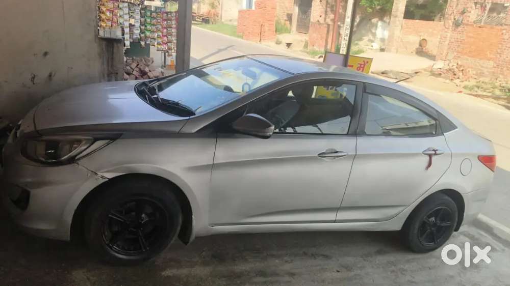 Hyundai Verna 2011 Petrol 72000 Km Driven