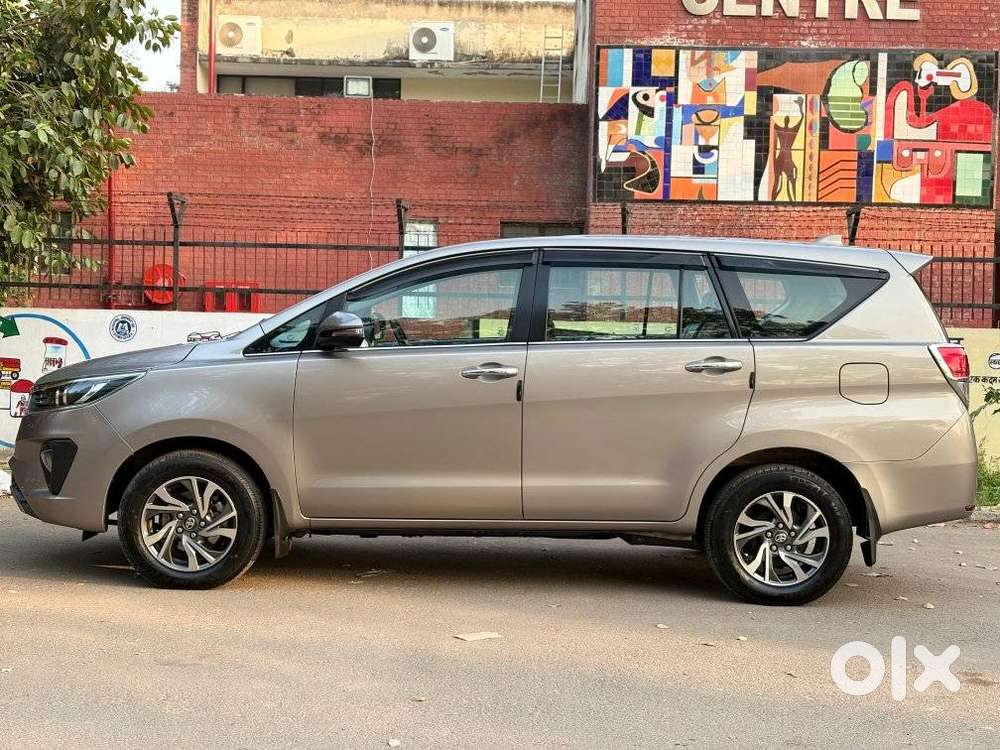 Toyota Innova Crysta 2.4 V 7 Str, 2022, Diesel