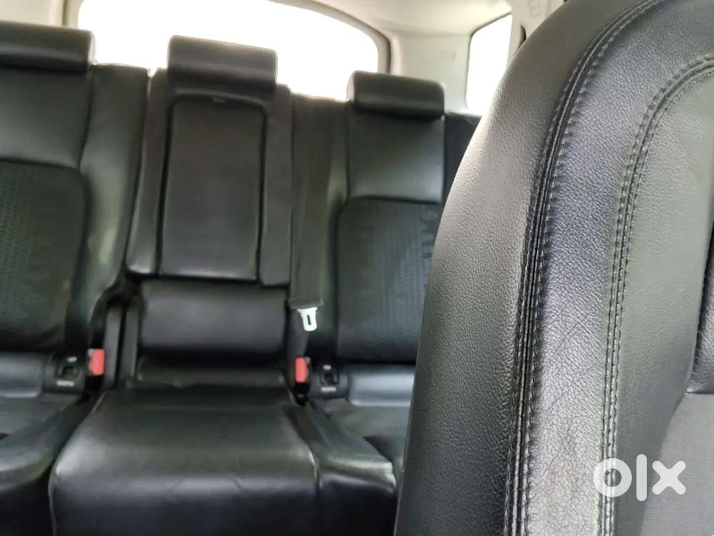 Land Rover Discovery 2015 Diesel 140000 Km Driven