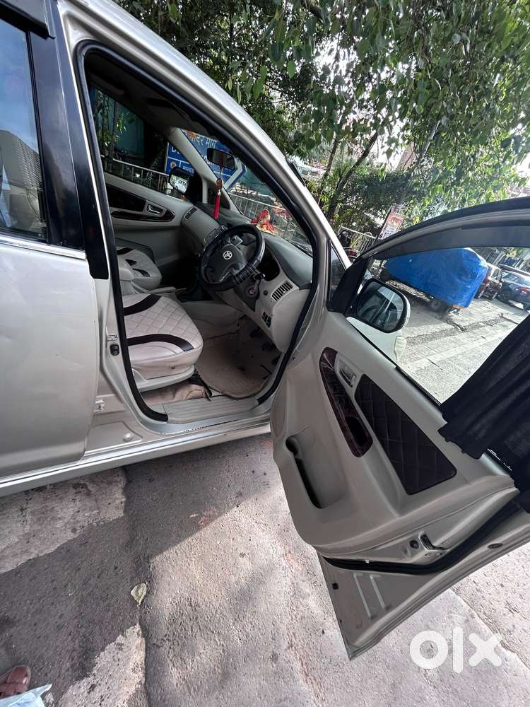 Toyota Innova 2.5 V 8 Str, 2013, Diesel