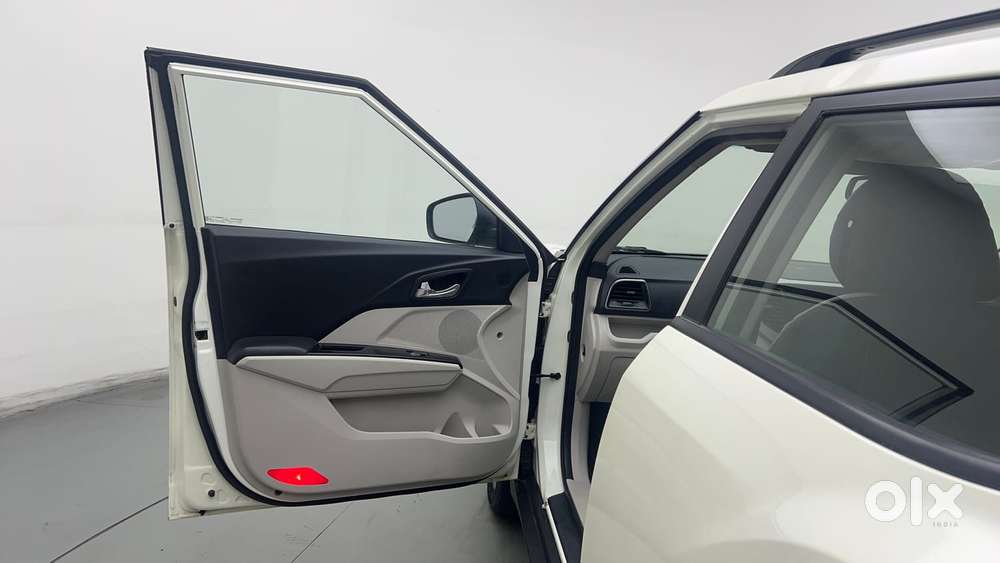 Mahindra Xuv300 W8 Option, 2021, Petrol
