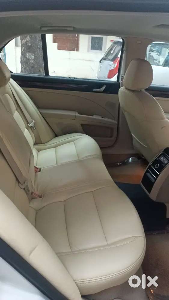 Skoda Superb 2012