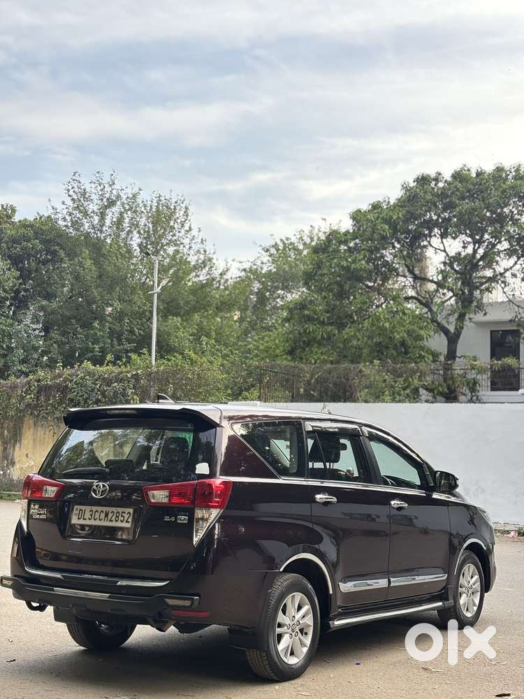 Toyota Innova Crysta 2.4 V 7 Str, 2017, Diesel