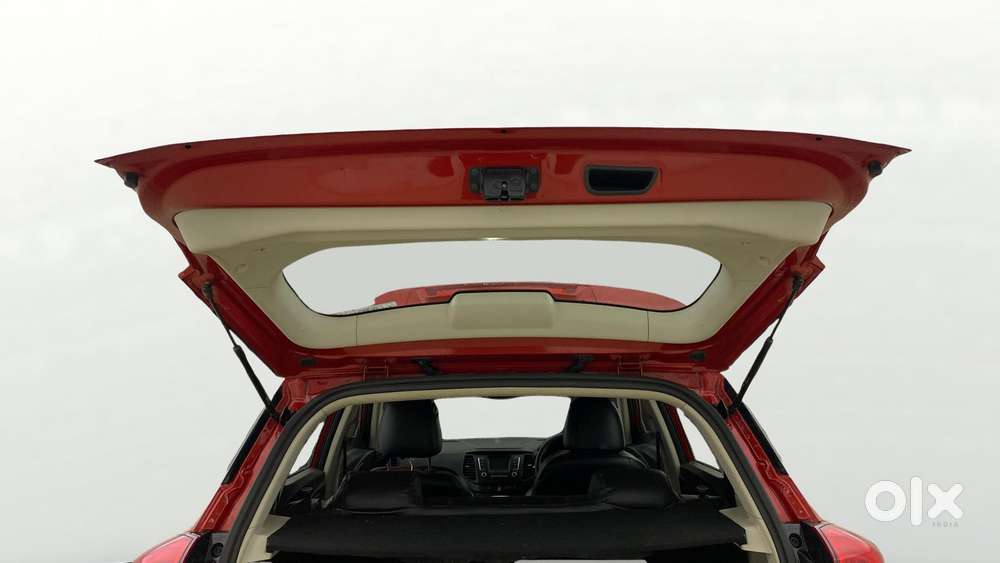 Mahindra Xuv300 W6, 2022, Petrol