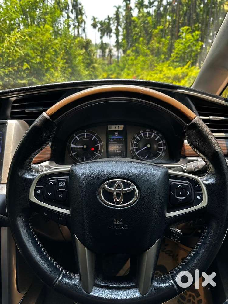 Toyota Innova Crysta 2016 Diesel 163000 Km Driven