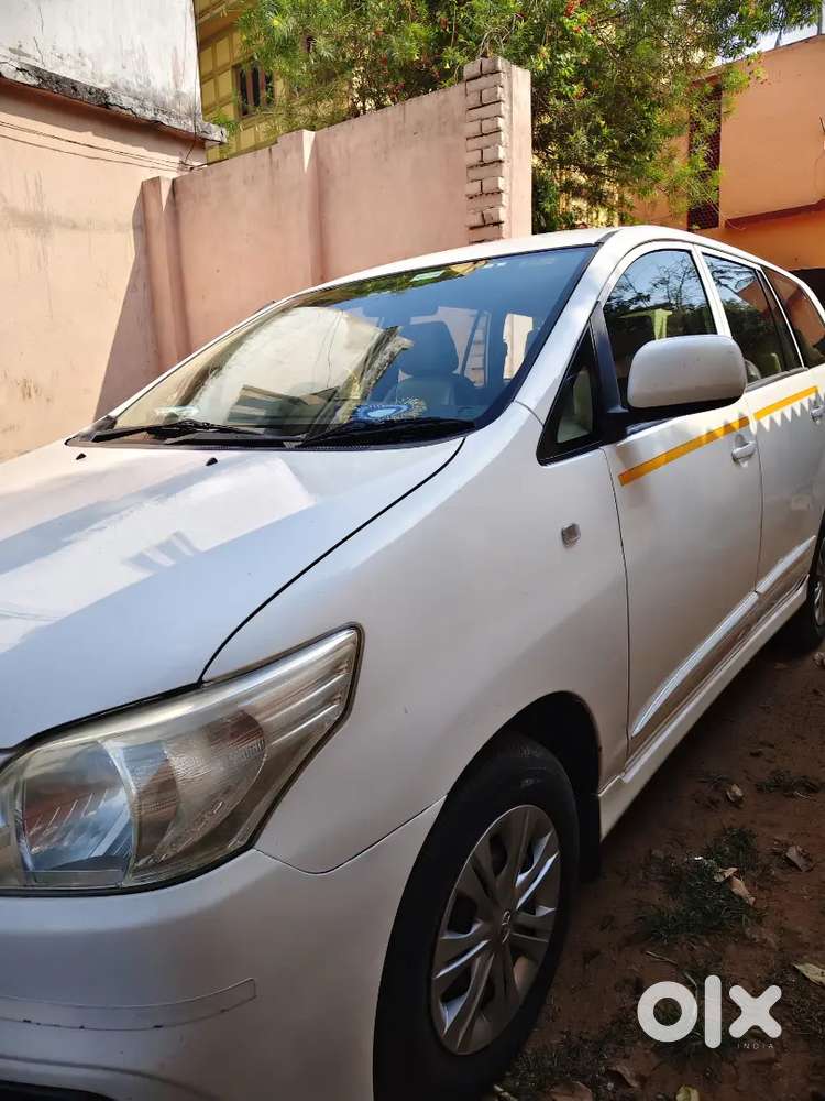 Toyota Innova 2015 Diesel Well Maintained And Excellent Condition