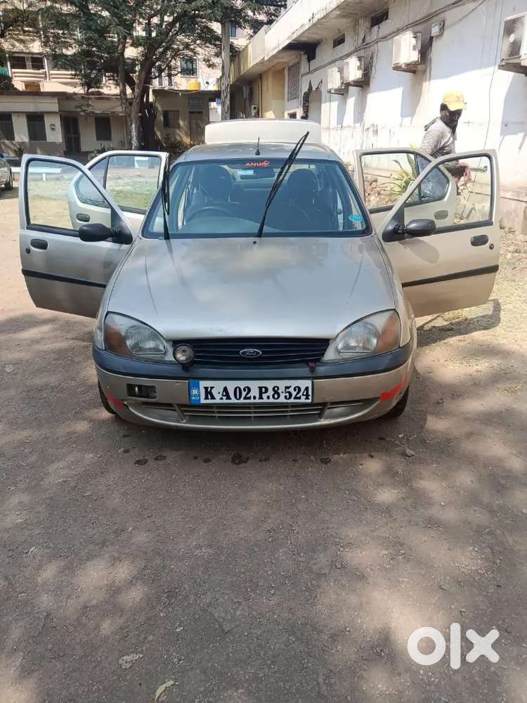 Ford Ikon 2005