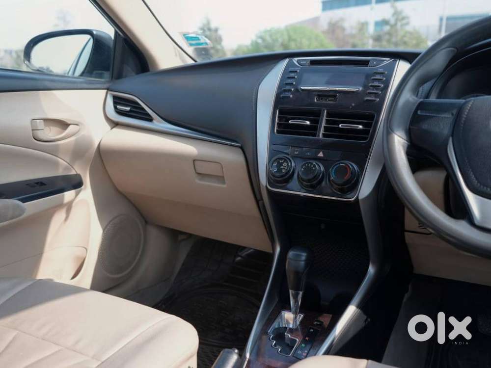 Toyota Yaris J Cvt, 2018, Petrol