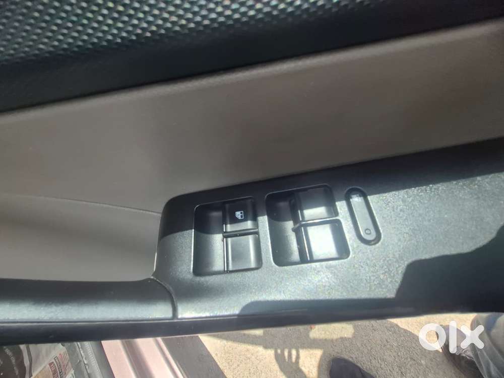 Tata Tiago 1.2 Revotron Xza, 2018, Petrol