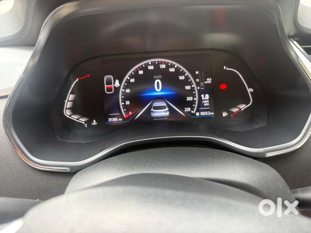 Renault Triber Rxz, 2024, Petrol
