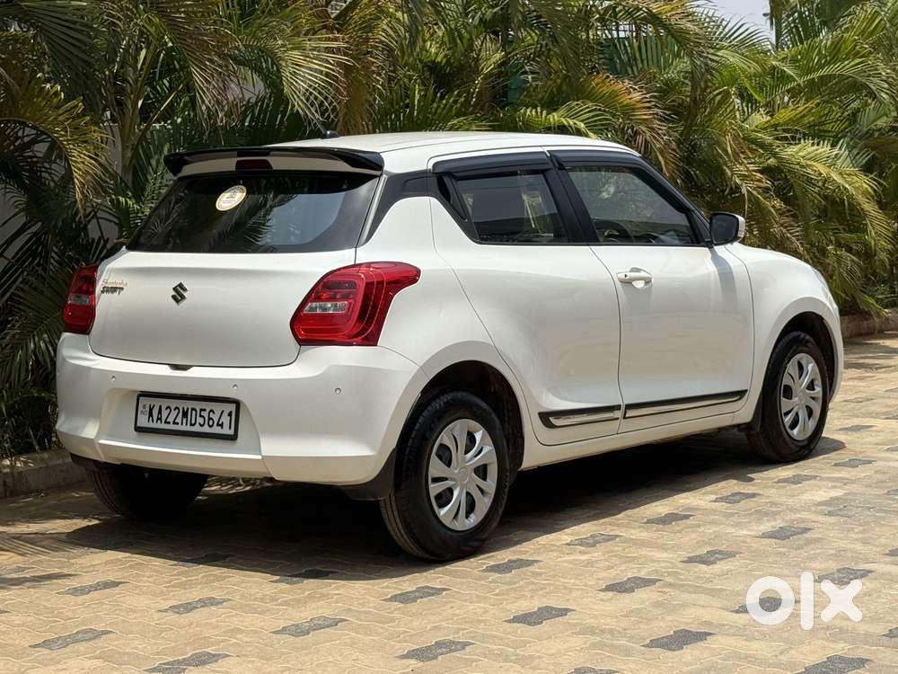 Maruti Suzuki Swift Vxi + Manual, 2023, Petrol