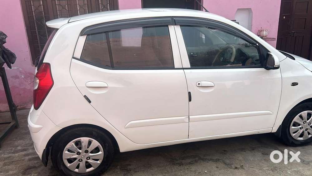 Hyundai I10 2012 Cng & Hybrids 82000 Km Driven