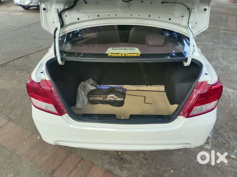 Maruti Suzuki Swift Dzire Vxi Optional, 2022, Petrol