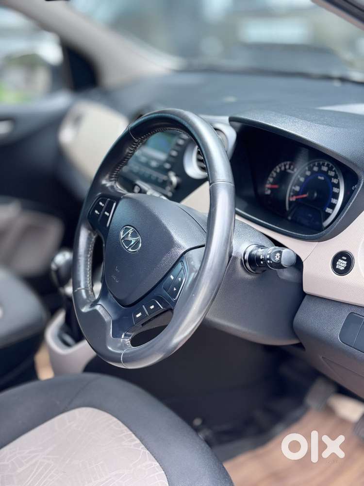 Hyundai Grand I10 Asta Option, 2016, Petrol