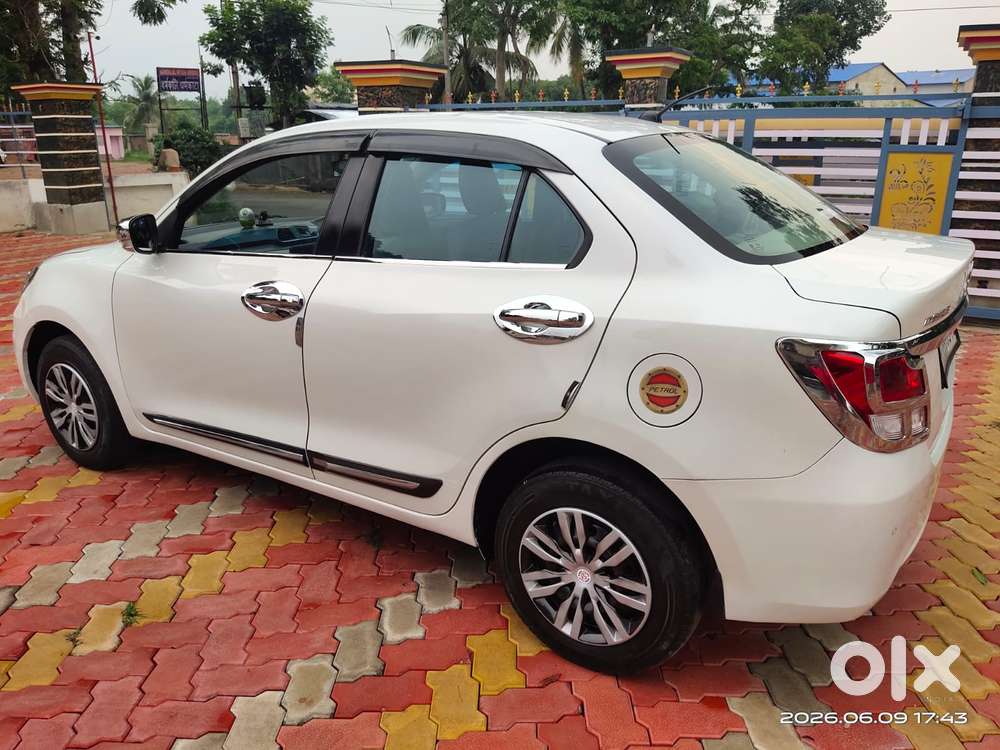 Maruti Suzuki Dzire 1.2 Vxi, 2023, Petrol
