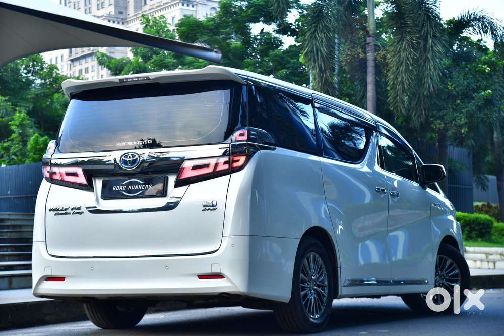 Toyota Vellfire Vip – Executive Lounge, 2022, Petrol