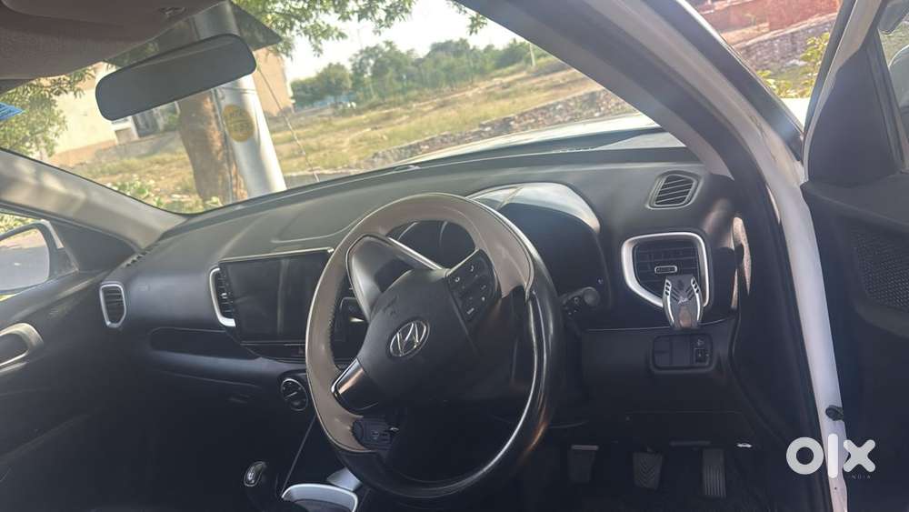 Hyundai Venue S Turbo, 2021, Petrol