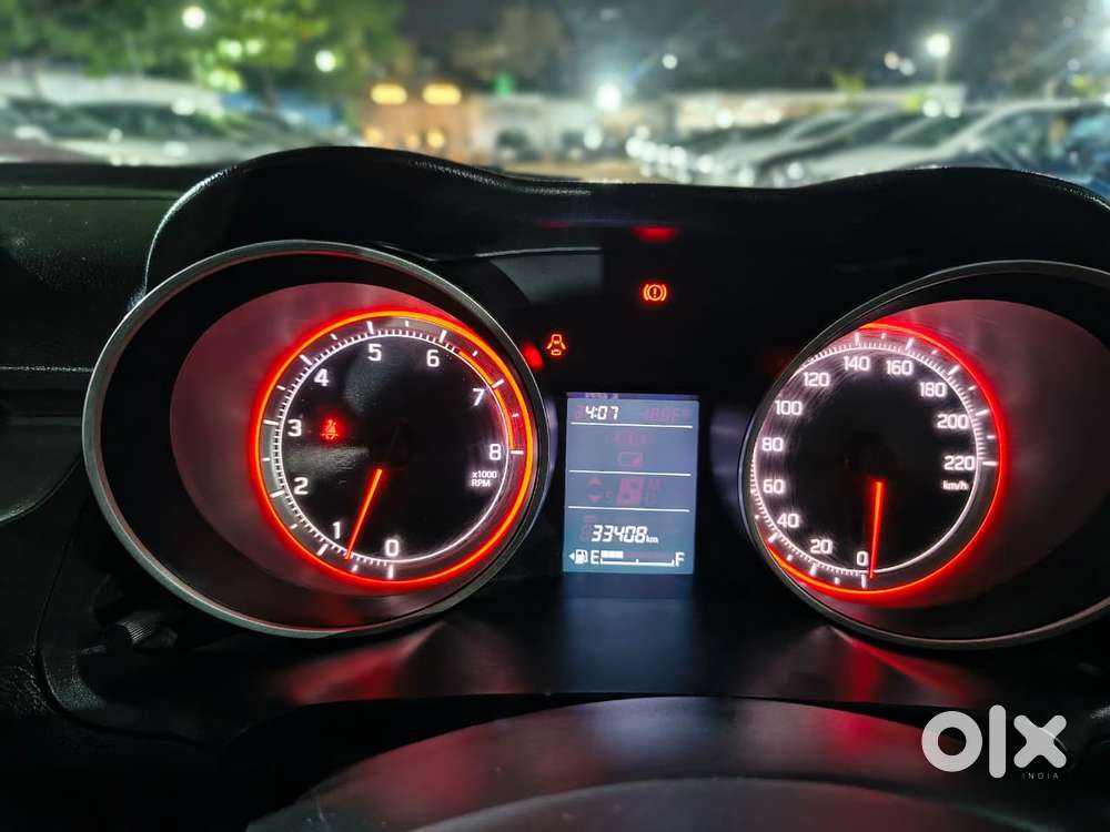 Maruti Suzuki Swift Vxi 1.2 Abs Bs-iv, 2018, Petrol