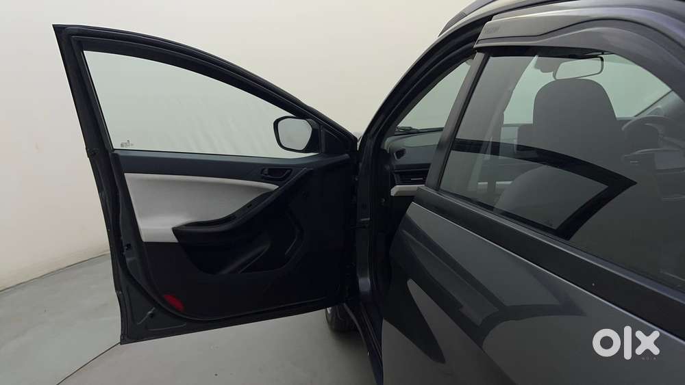Tata Nexon Pure (s) 1.2 Petrol 6amt, 2024, Petrol