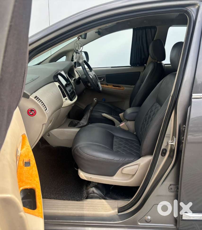 Toyota Innova 2.5 V 7 Str, 2010, Diesel