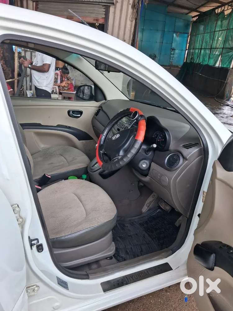 Hyundai I10 Sportz 2011 Petrol Automatic