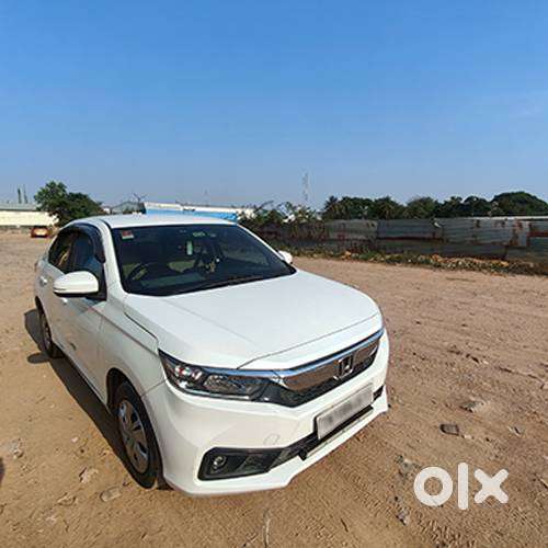 Honda Amaze Petrol Automatic,good Condition,less Km,single Owner