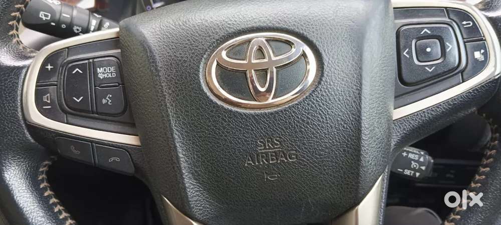 Toyota Innova Crysta [2020-ongoing] 2.4 Zx 7 Str, 2022, Diesel