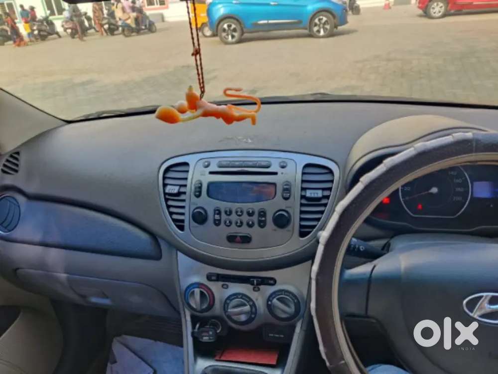 Hyundai I10 Sportz 2011