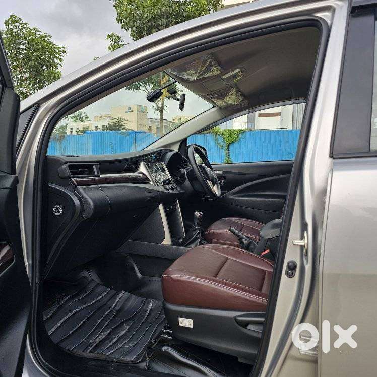 Toyota Innova Crysta 2.4 G Plus Mt 7 Str, 2024, Diesel