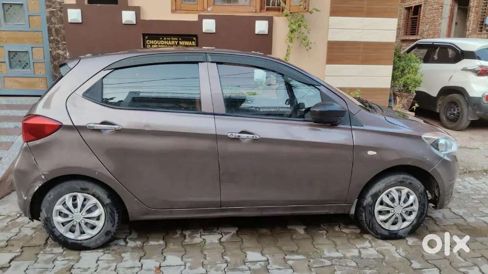 Tata Tiago 2017 Model Cng
Hr05 Number