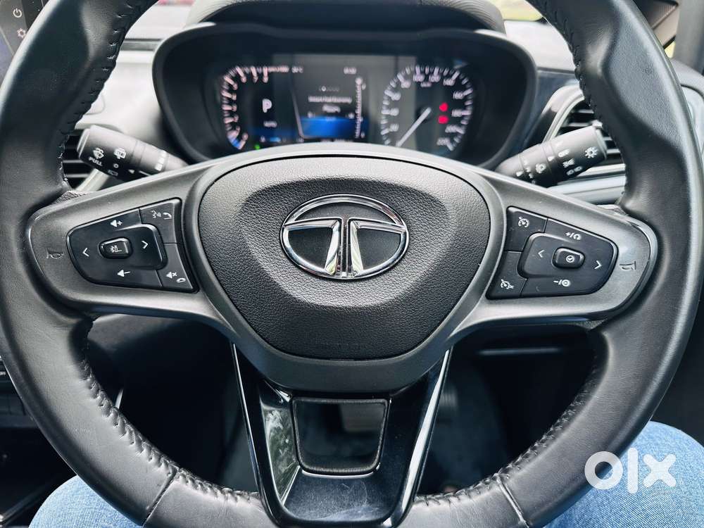 Tata Altroz 1.2 Xza Plus Dark Edition Dct, 2022, Petrol