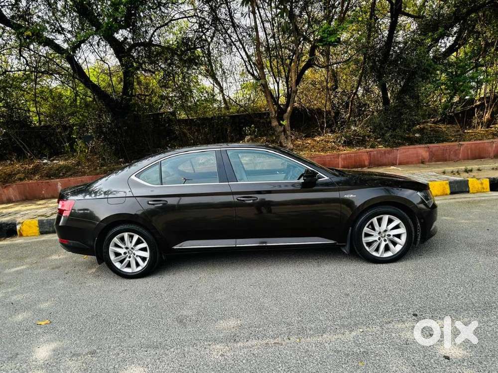 Skoda Superb L&k 1.8 Tsi At, 2019, Petrol