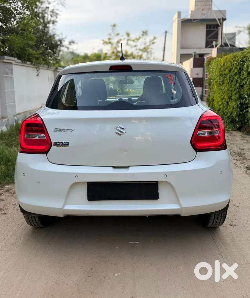 Maruti Suzuki Swift Vxi 2021 Second-owner Car