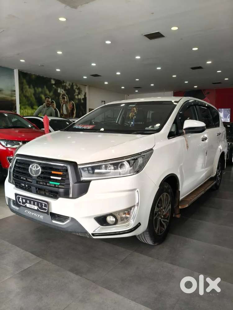 Toyota Innova Crysta [2020-ongoing] 2.4 Vx 8 Str, 2023, Diesel