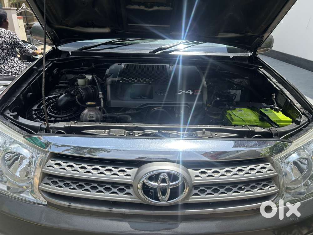 Toyota Fortuner 3.0 4x4 Manual, 2011, Diesel