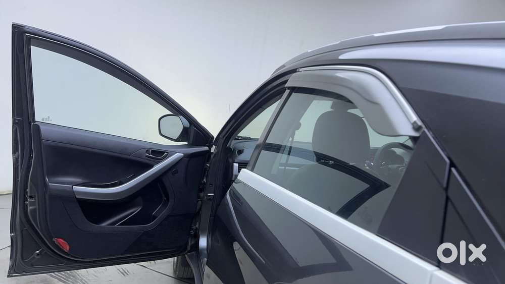 Tata Nexon 1.2 Revotron Xma Amt (s), 2022, Petrol