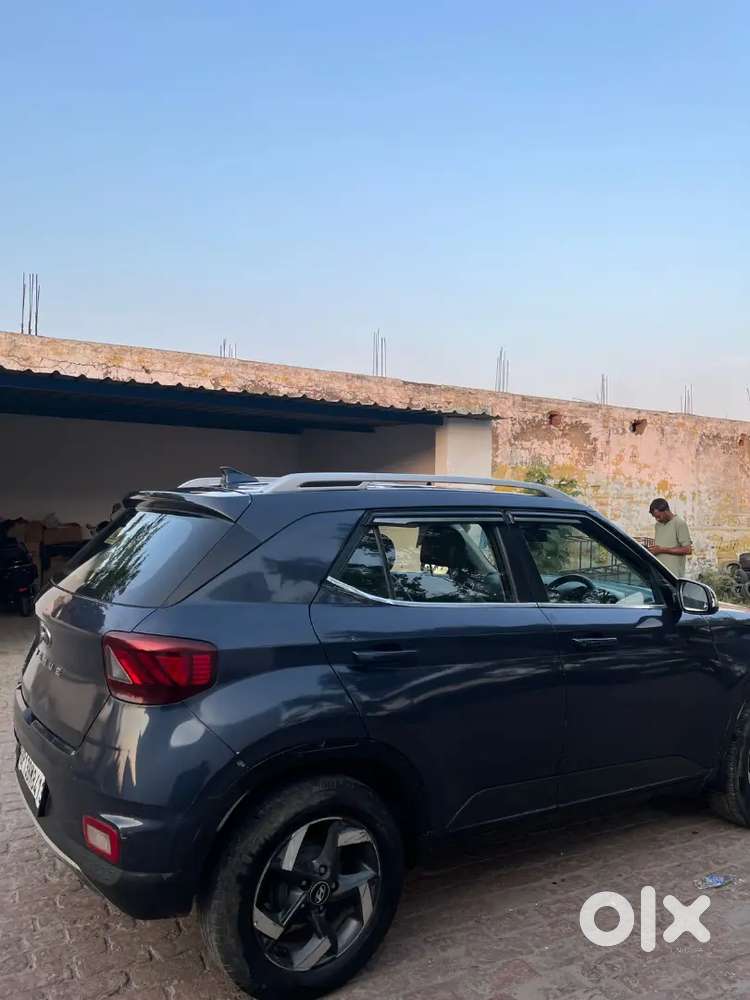 Hyundai Venue 2020 Diesel Well Maintained