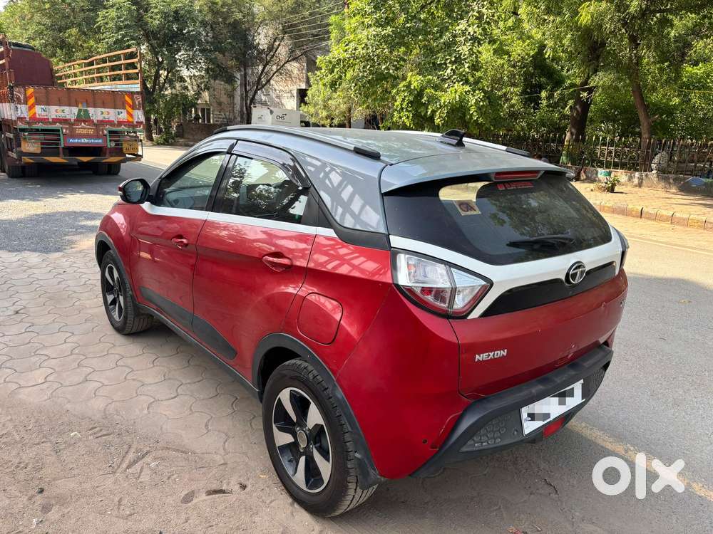 Tata Nexon 1.2 Revotron Xza Plus Dualtone, 2018, Petrol